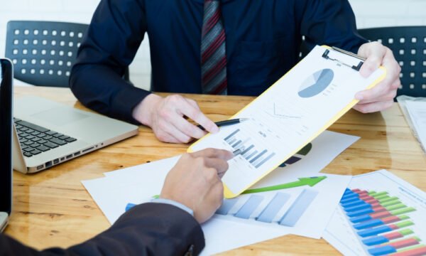 التدقيق الداخلي ودوره في تعزيز الامتثال المؤسسي